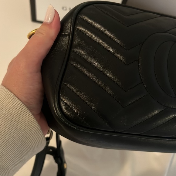 AUTHENTIC GUCCI MARMONT SHOULDER BAG - SMALL - Picture 5 of 9